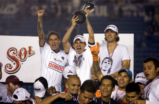 开云下载-关于墨西哥女子球队连续夺得冠军，国际足坛为之震惊的信息