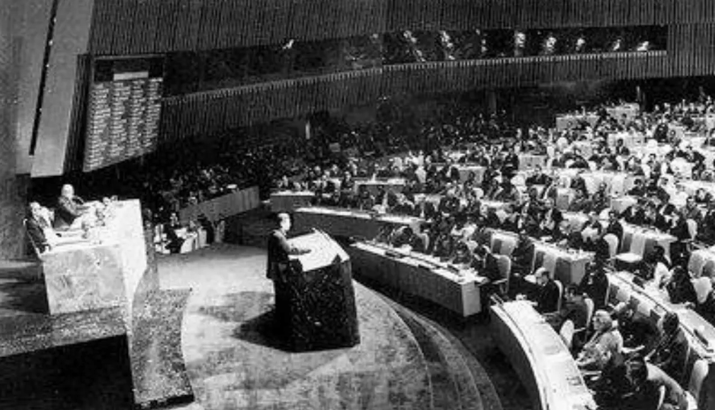 开云体育-中美球队巅峰对决，双方争得难解难分