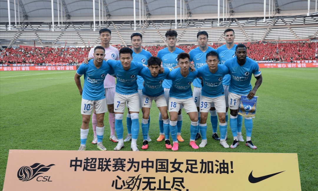 比赛中球队临时换人,取得奇效反超对手 比赛中球队临时换人,取得奇效反超对手