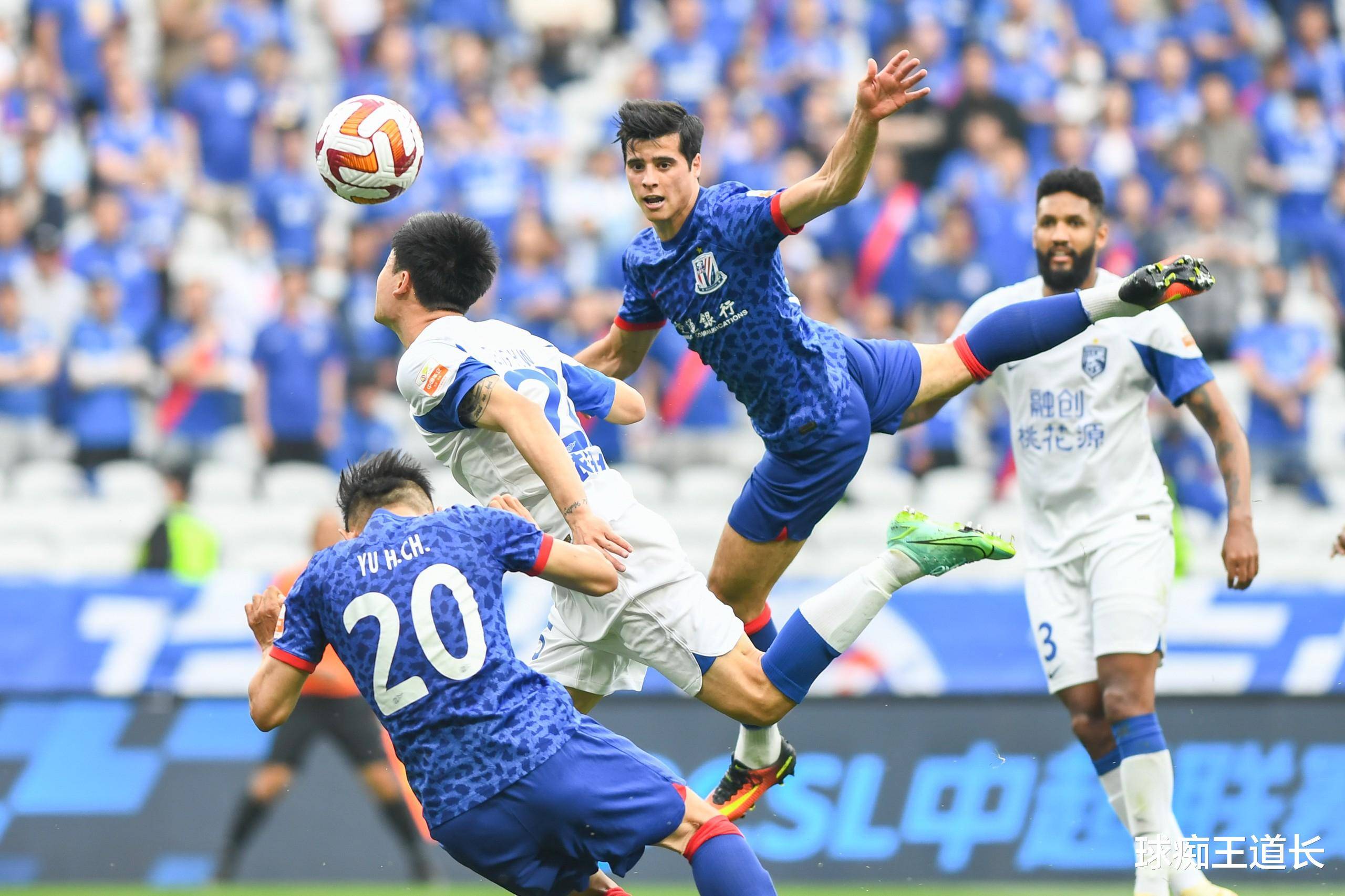 亚洲足球赛事的精彩表现引发热议