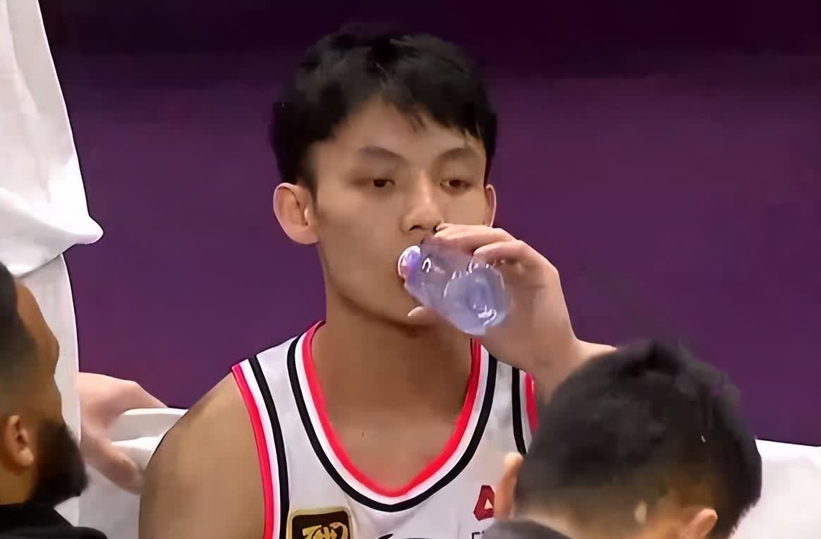 开云体育-一场关键时刻球队士气高涨，取得胜利