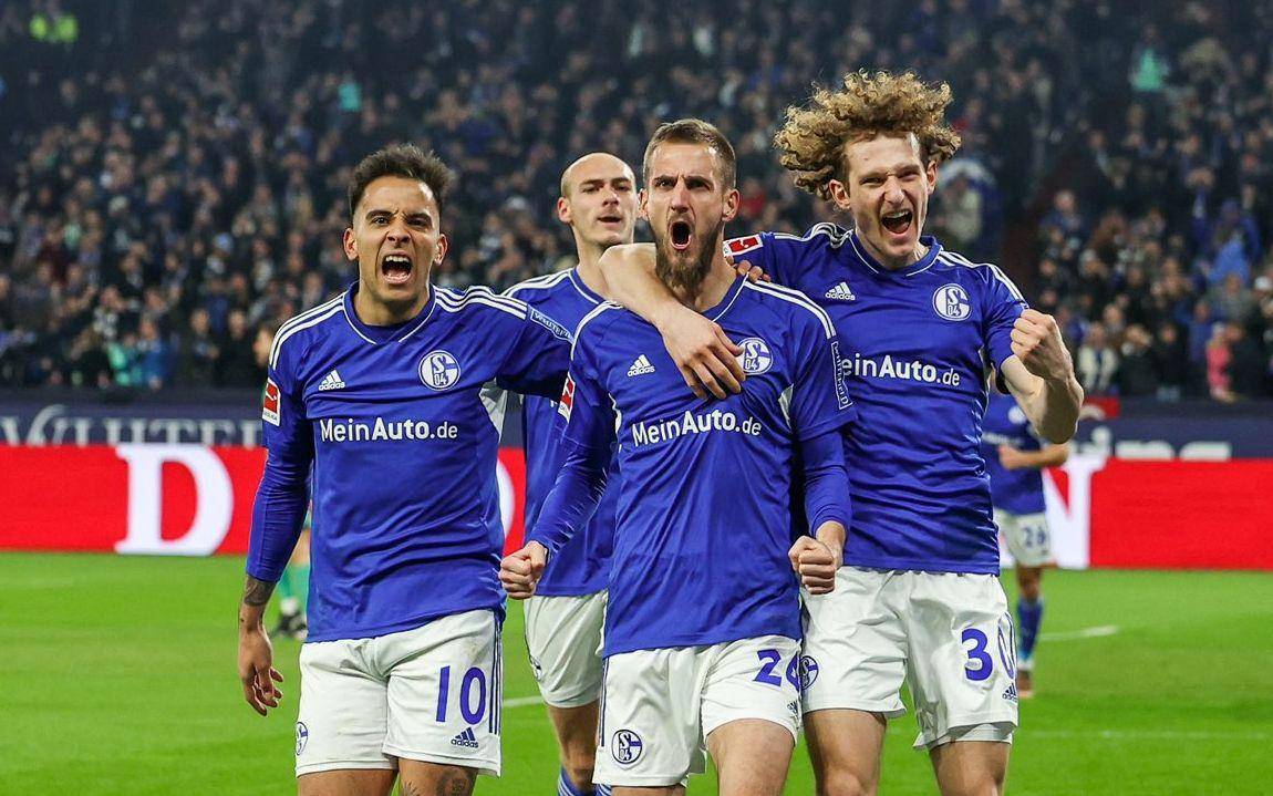 包含沃尔夫斯堡队在对抗沙尔克时力挫对手的词条 包含沃尔夫斯堡队在对抗沙尔克时力挫对手的词条