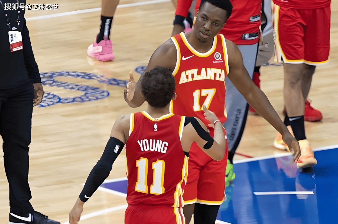 关于老鹰球员精准投篮,领先分数拉大的信息 关于老鹰球员精准投篮,领先分数拉大的信息