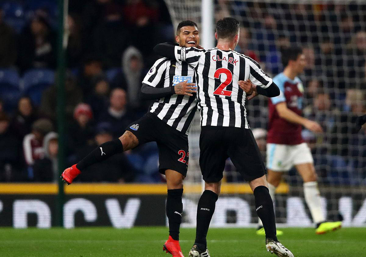 开云体育官方网站-莱斯特城冲击欧冠席位，面对阿斯顿维拉的简单介绍