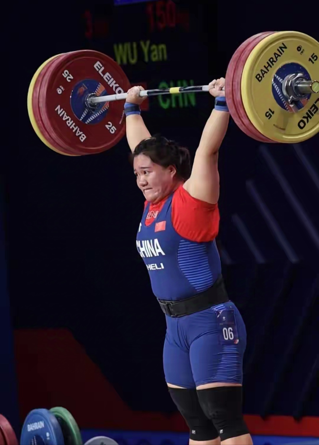 开云体育-西班牙举重选手力拔头筹，登上领奖台的简单介绍