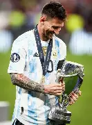 梅西率领球队赢得国内联赛冠军