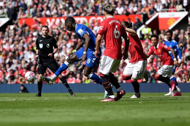 开云体育在线-曼联客场击败埃弗顿，实现十连胜