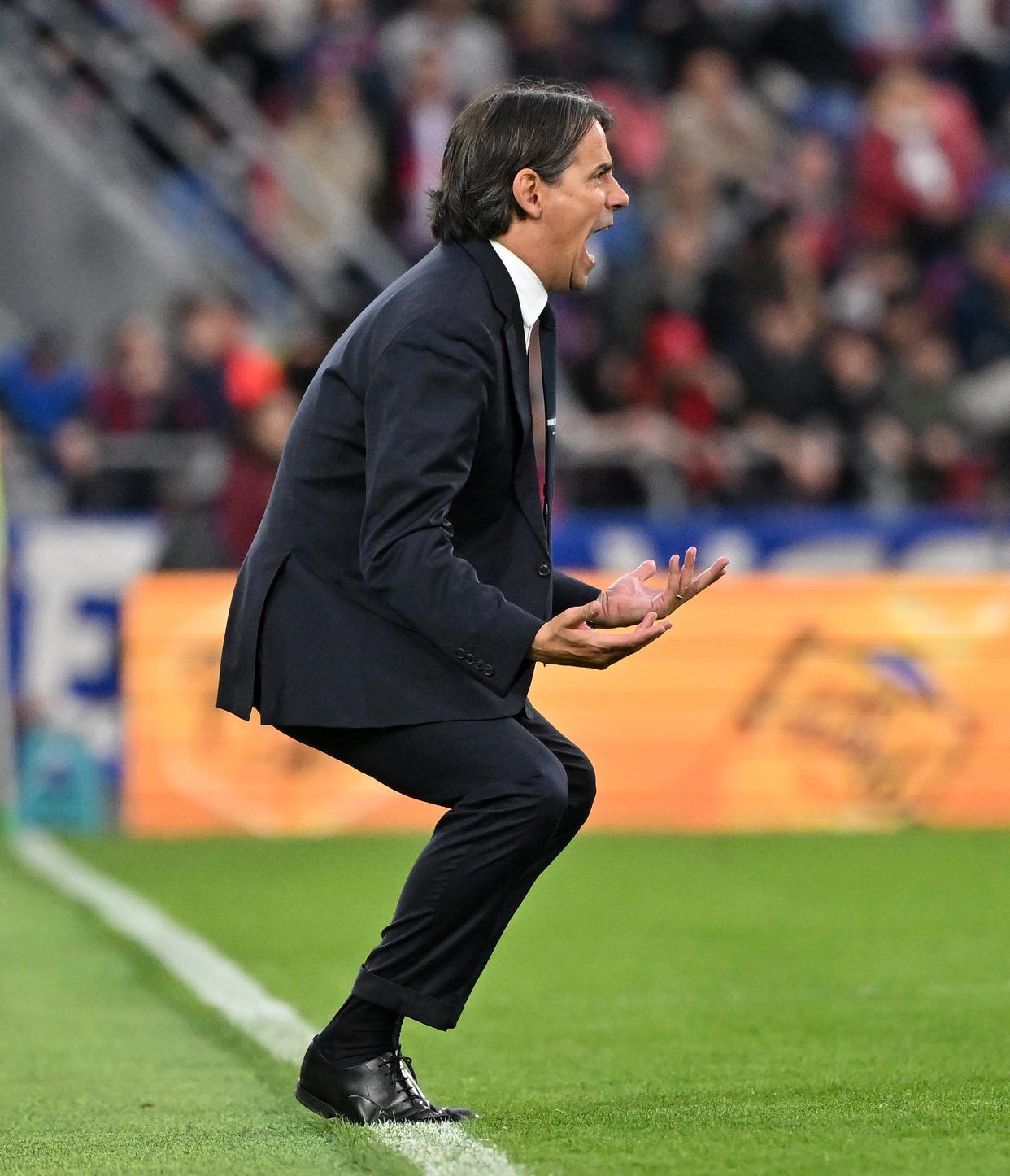 开云下载-关于博洛尼亚球员勇敢拼抢，坚韧不拔迈向胜利的信息