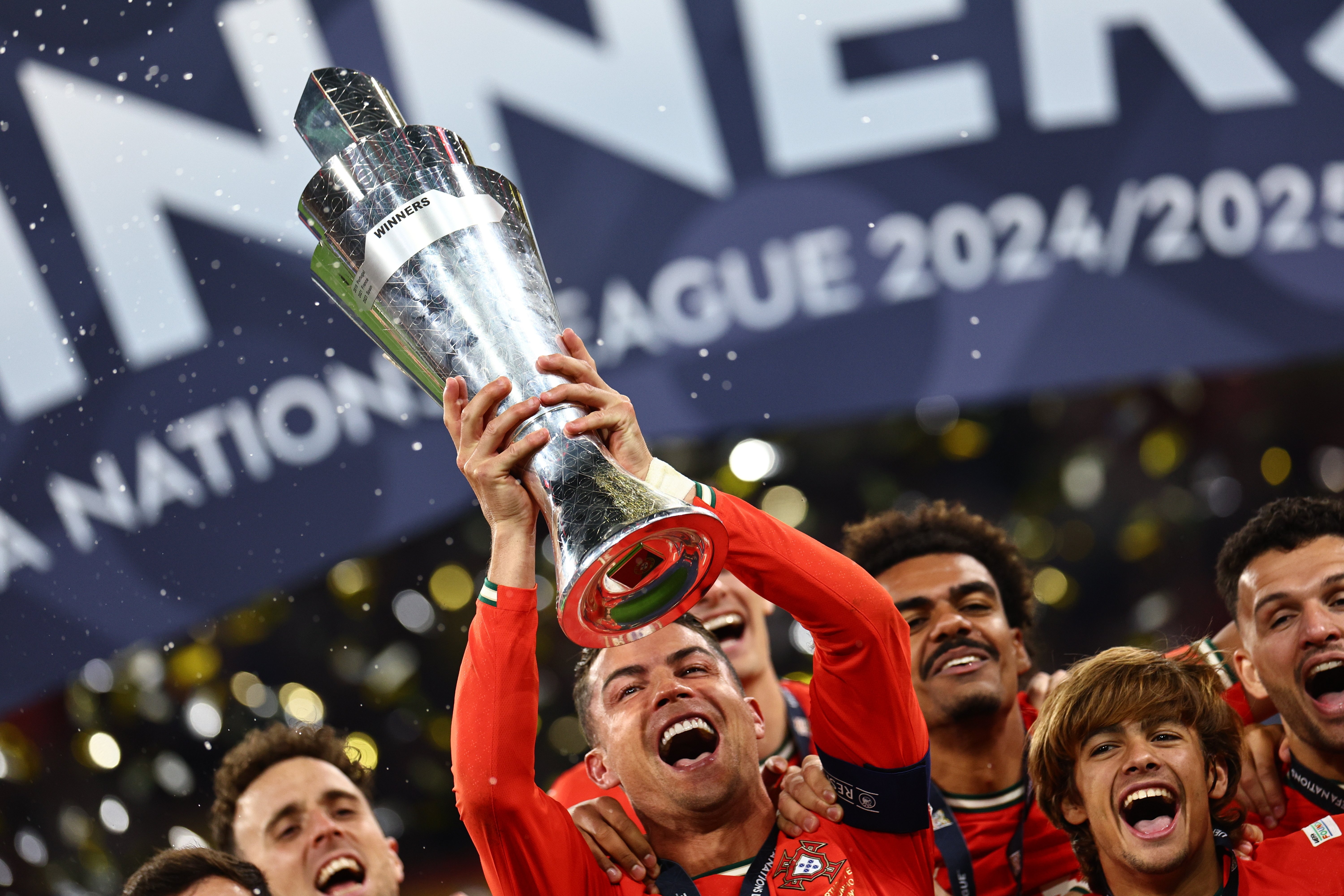 葡萄牙球队力挫强敌，晋级淘汰赛的简单介绍