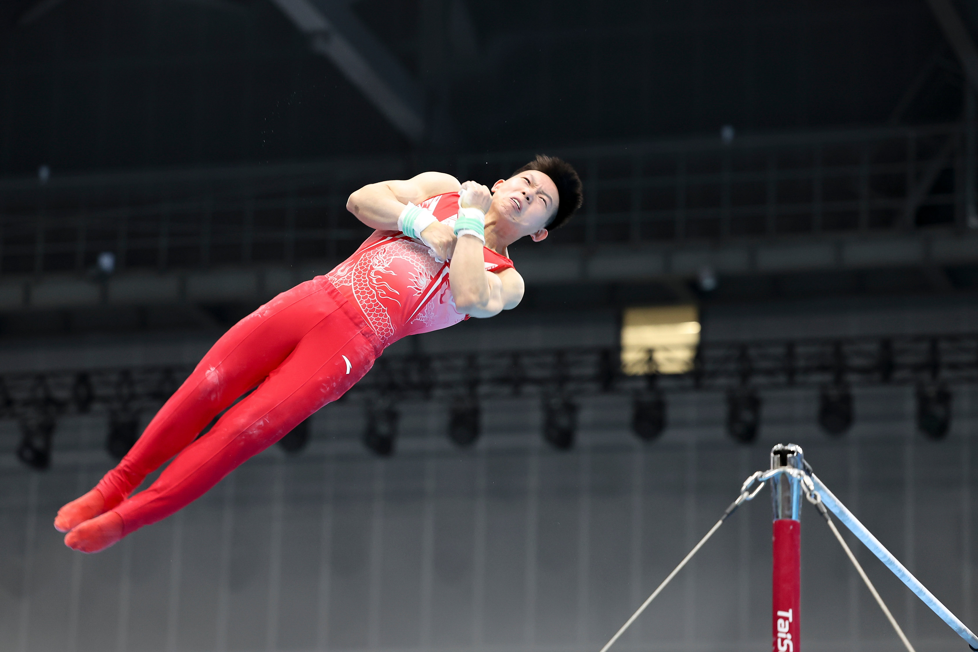 关于体操比赛壮举频出,争夺最高荣耀的信息 关于体操比赛壮举频出,争夺最高荣耀的信息