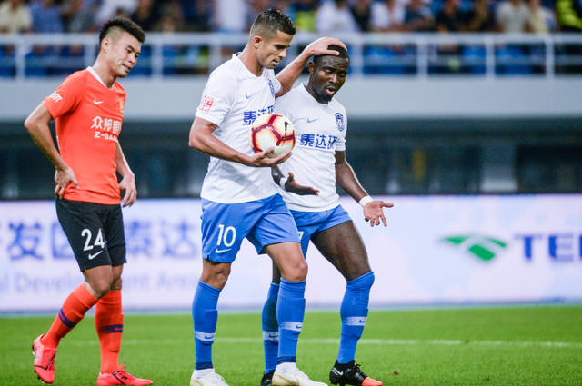 天津泰达主场战胜武汉卓尔,豪取三分 天津泰达主场战胜武汉卓尔,豪取三分