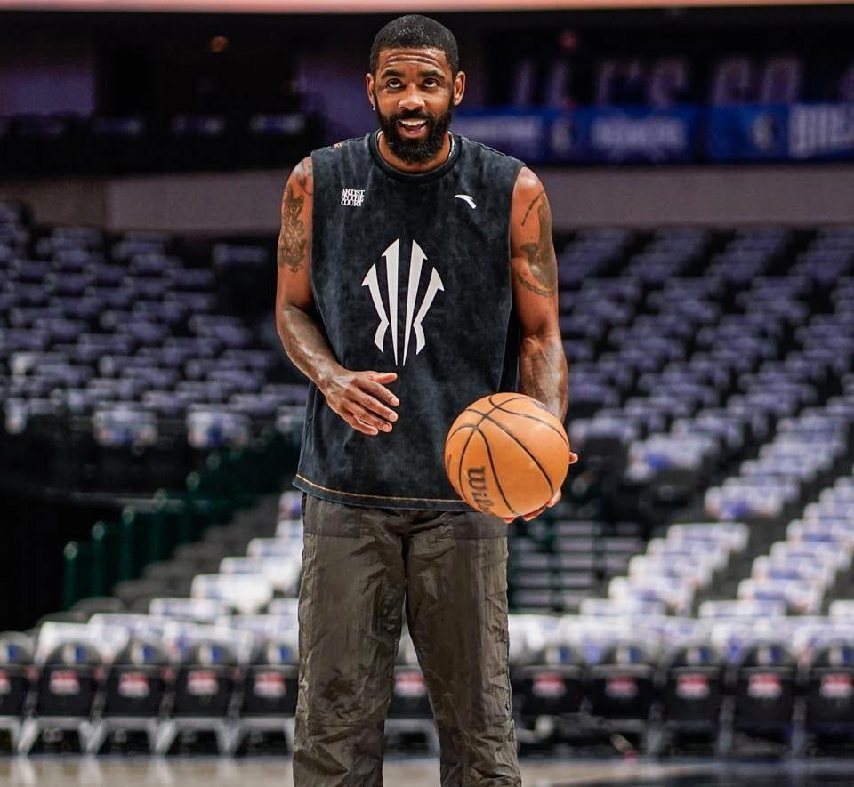 火箭悲催故事：哈登继续无奈，球队困境难解的简单介绍