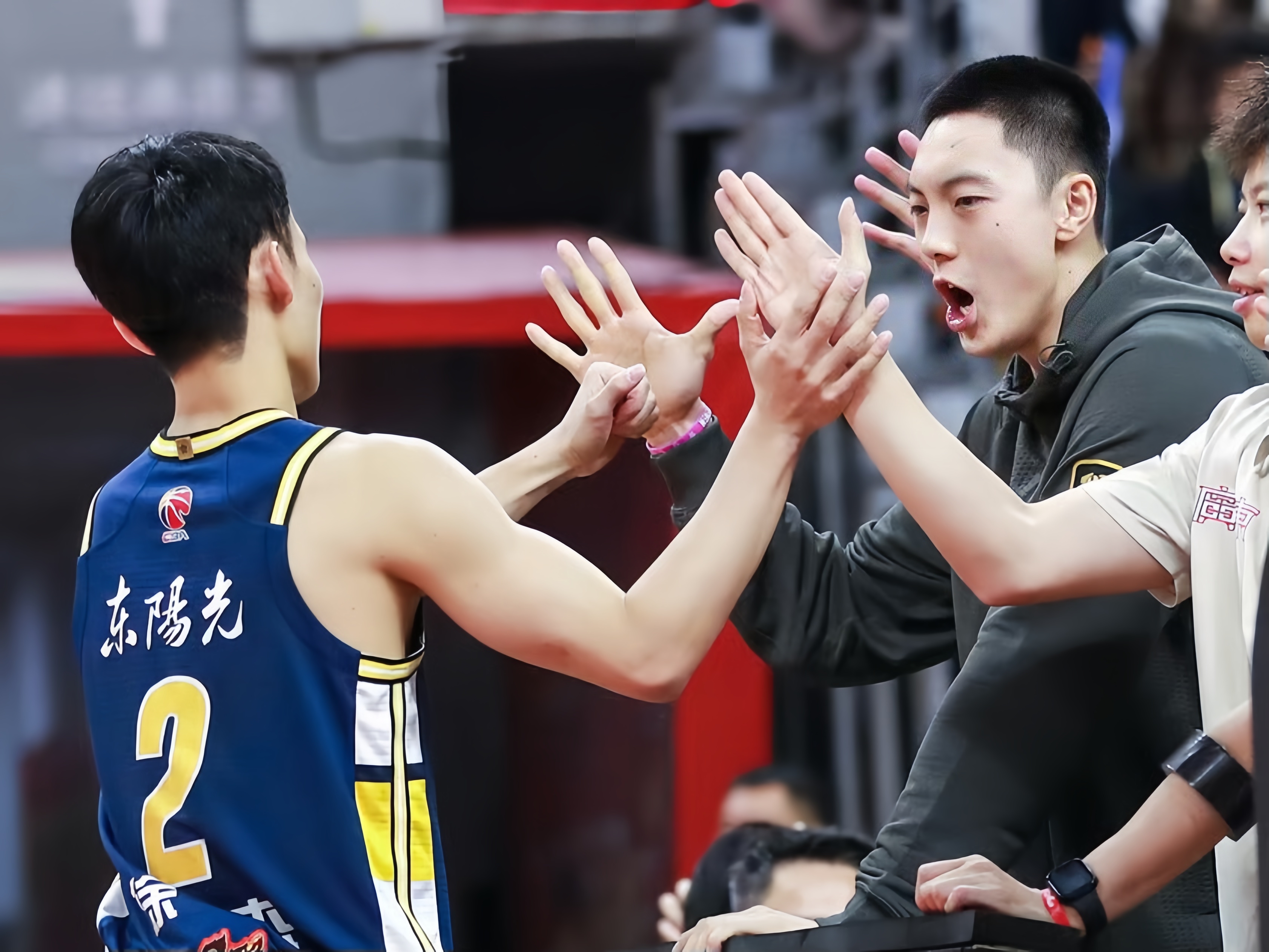 江苏男篮客场取胜，积分榜表现亮眼的简单介绍