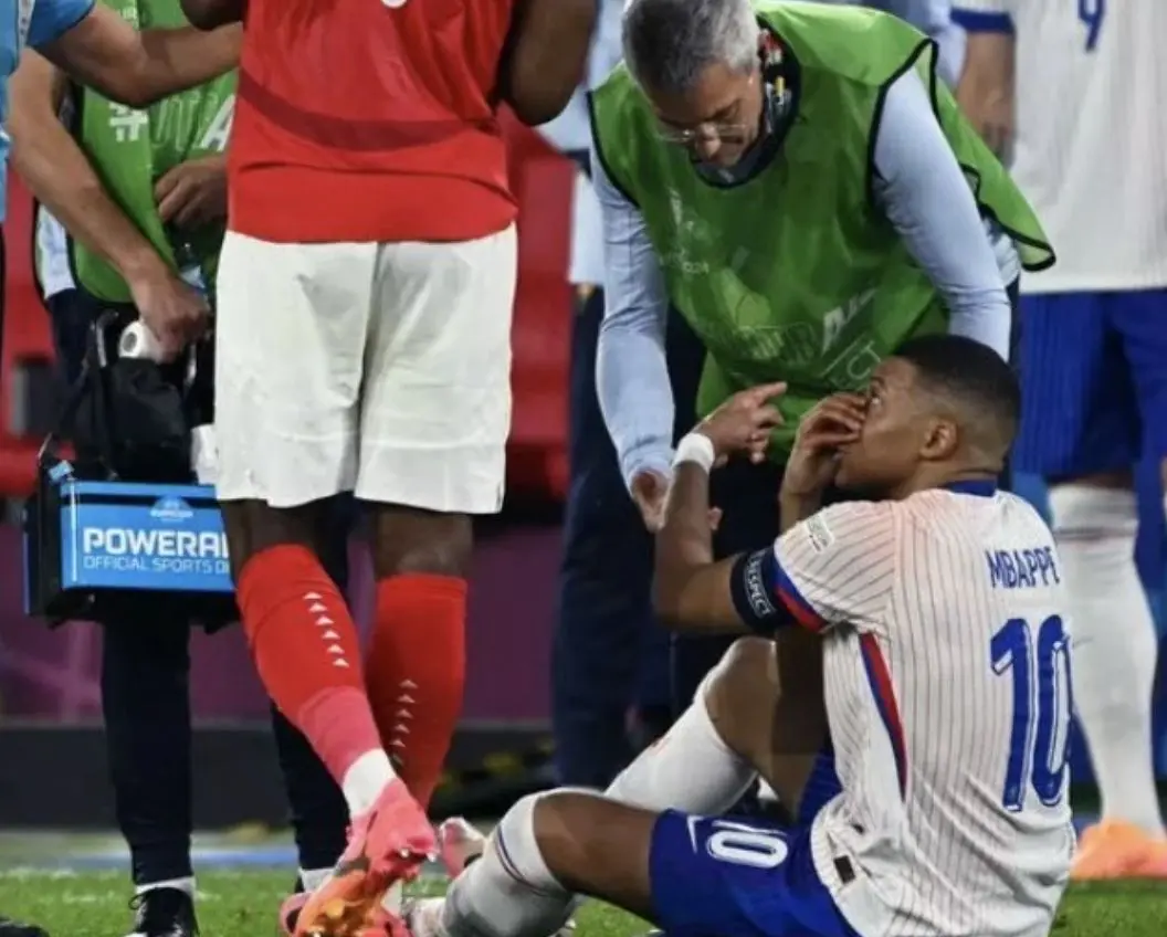 关于意甲焦点战:姆巴佩vs梅西,夺冠引发热议不断的信息 关于意甲焦点战:姆巴佩vs梅西,夺冠引发热议不断的信息