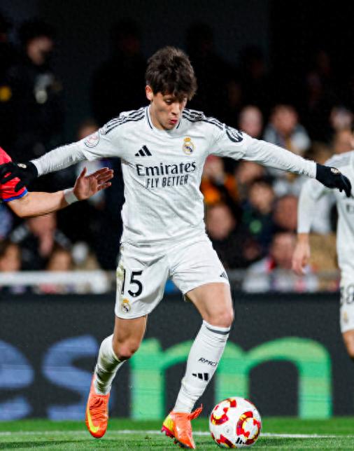 小组赛奥运会:皇马晋级国米,关键一战的简单介绍 小组赛奥运会:皇马晋级国米,关键一战的简单介绍