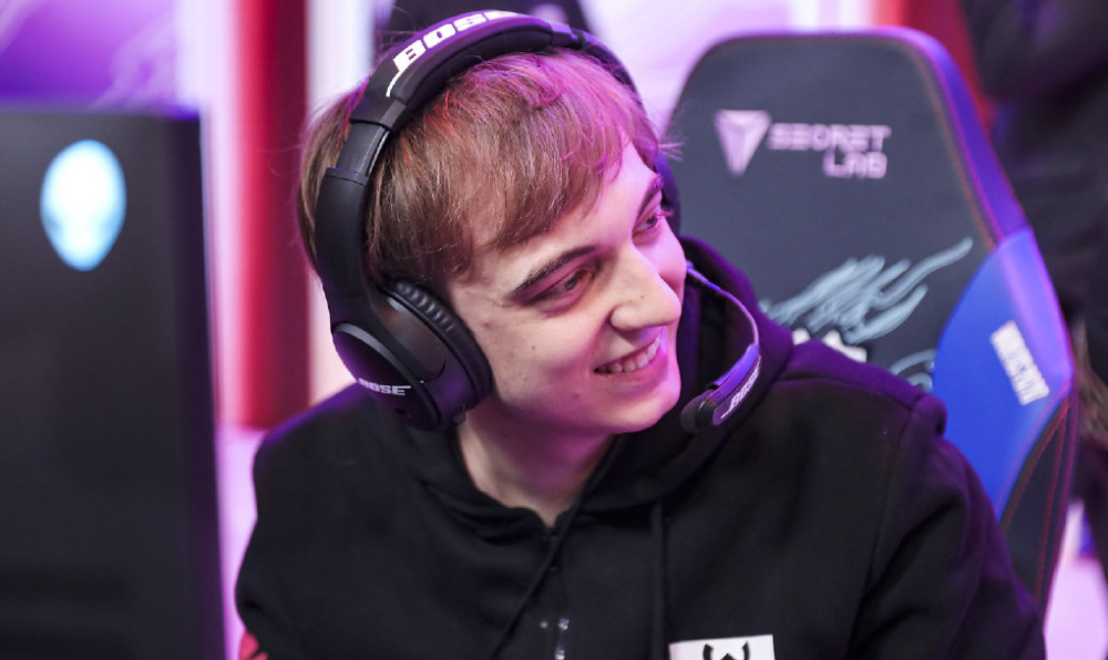 开云体育入口-LGD横扫FNC，CoreJJ完成史诗逆转半决赛2:1（成都）