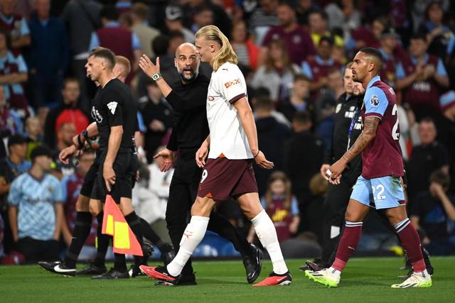 包含曼城大将受伤，球队战力出现一定程度下滑的词条