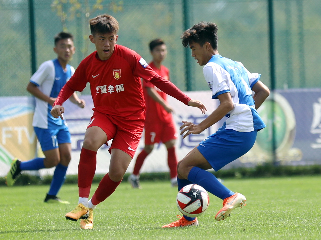 开云体育-逆境逢生！提前一轮完成保级，球队士气大振的简单介绍