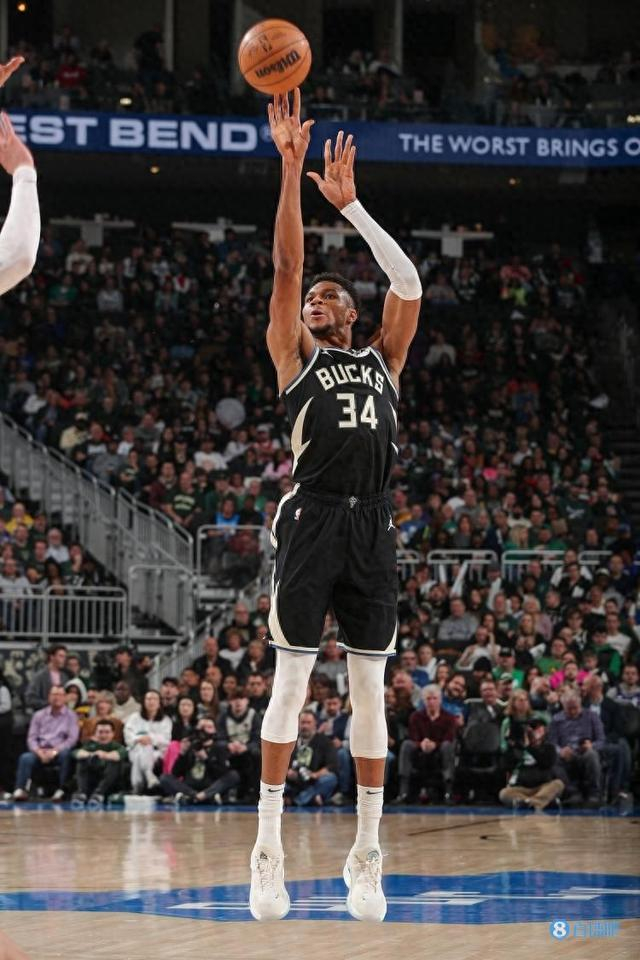 雄鹿获得重要胜利,字母哥发威狂砍40+,领衔全队火力的简单介绍 雄鹿获得重要胜利,字母哥发威狂砍40+,领衔全队火力的简单介绍