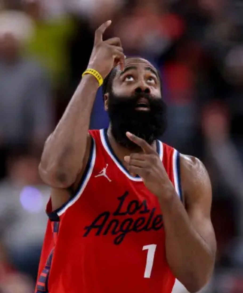 开云平台-快船击败太阳,取得胜利