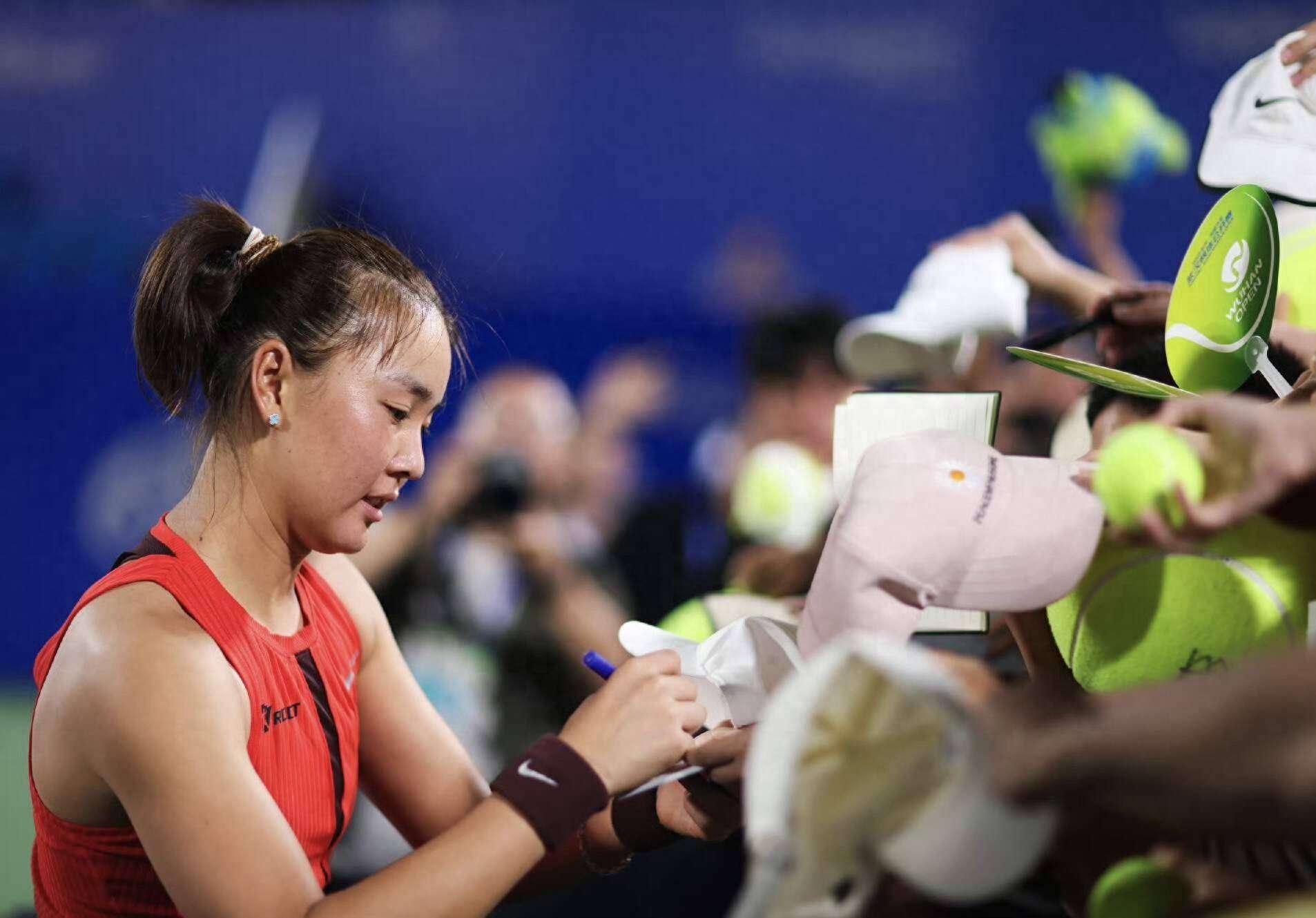 开云体育在线-网球选手爆冷获胜,专家预测失准