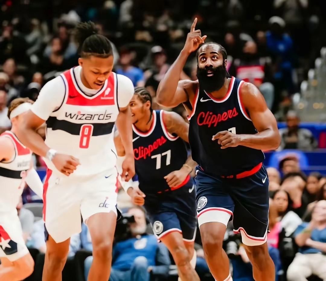 开云APP-凯尔特人鏖战四川队,哈登带队取胜