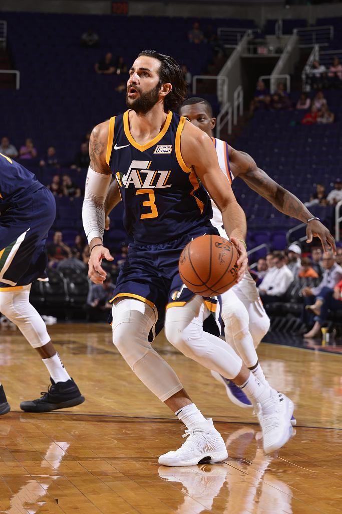 包含爵士碾压步行者,周琦惊艳四座的词条 包含爵士碾压步行者,周琦惊艳四座的词条