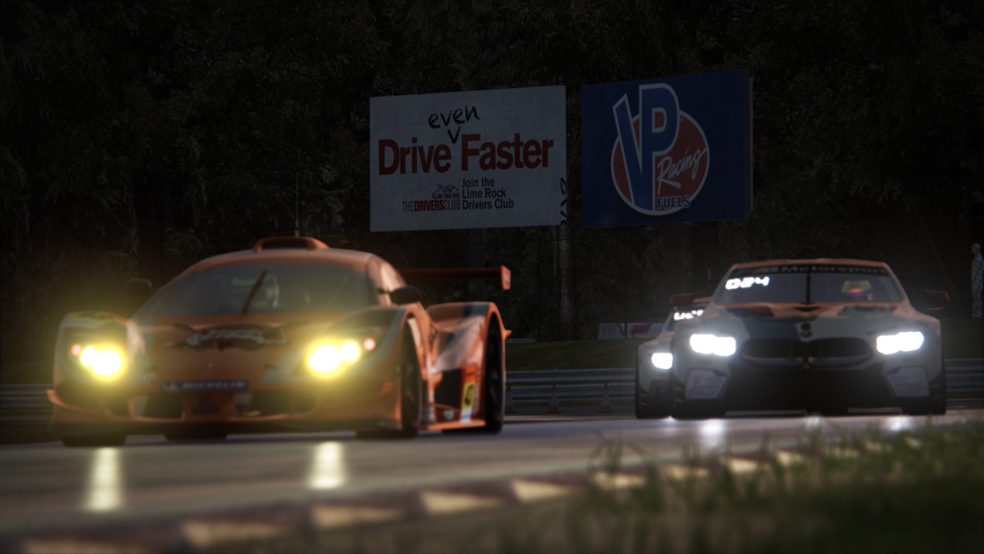 鹰眉惊霄汉,侠影定乾坤