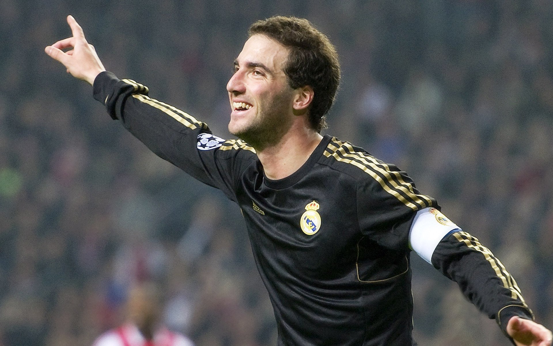 天使城的狼王咆哮,爱德华兹在美加墨世界杯之夜献上压制级演出