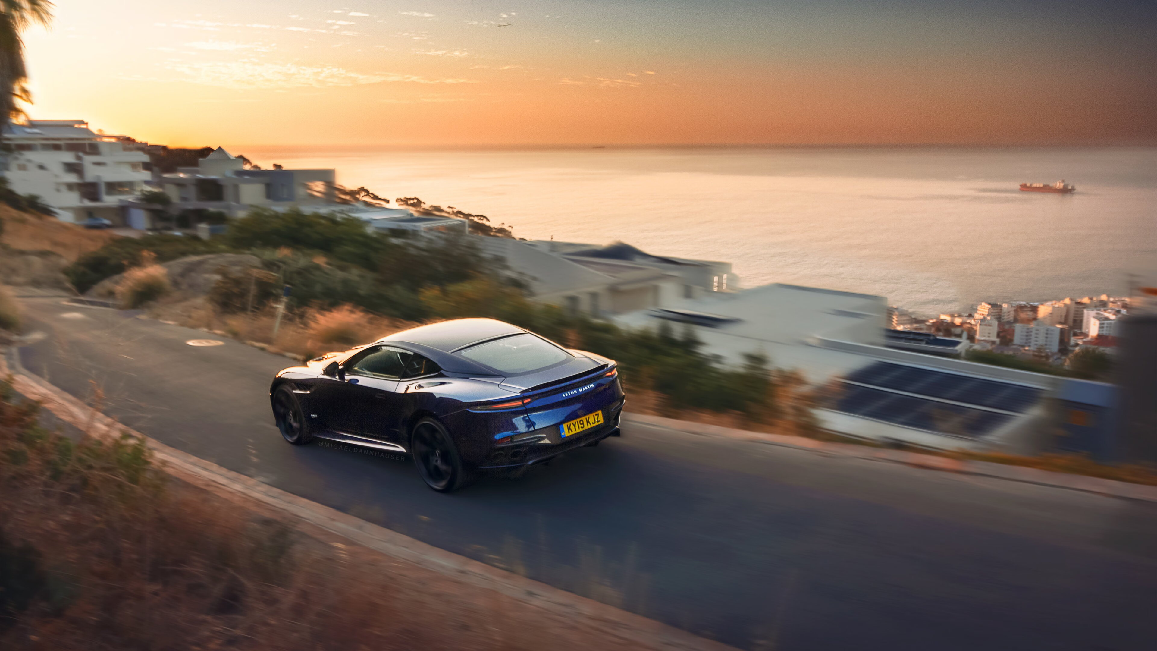 澳大利亚的双重奏，F1争冠焦点战与利物浦的悬念终结