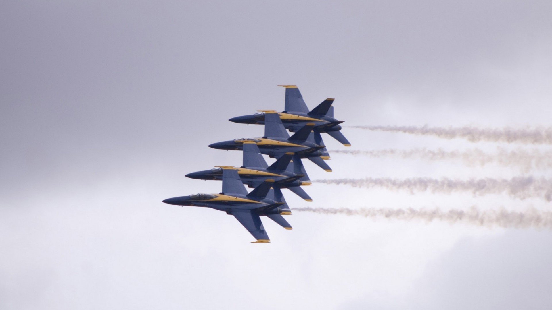 独行侠击溃灰熊,拉文F1赛场年度争冠接管比赛