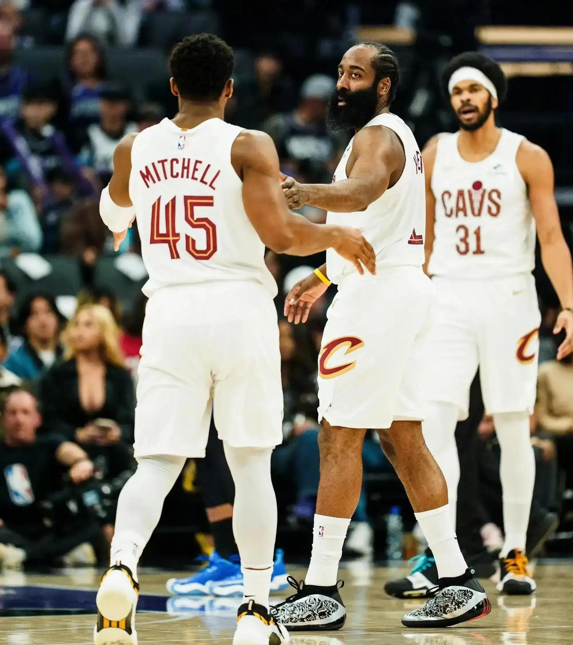 魔术击溃奇才,哈登成为关键先生 魔术击溃奇才,哈登成为关键先生